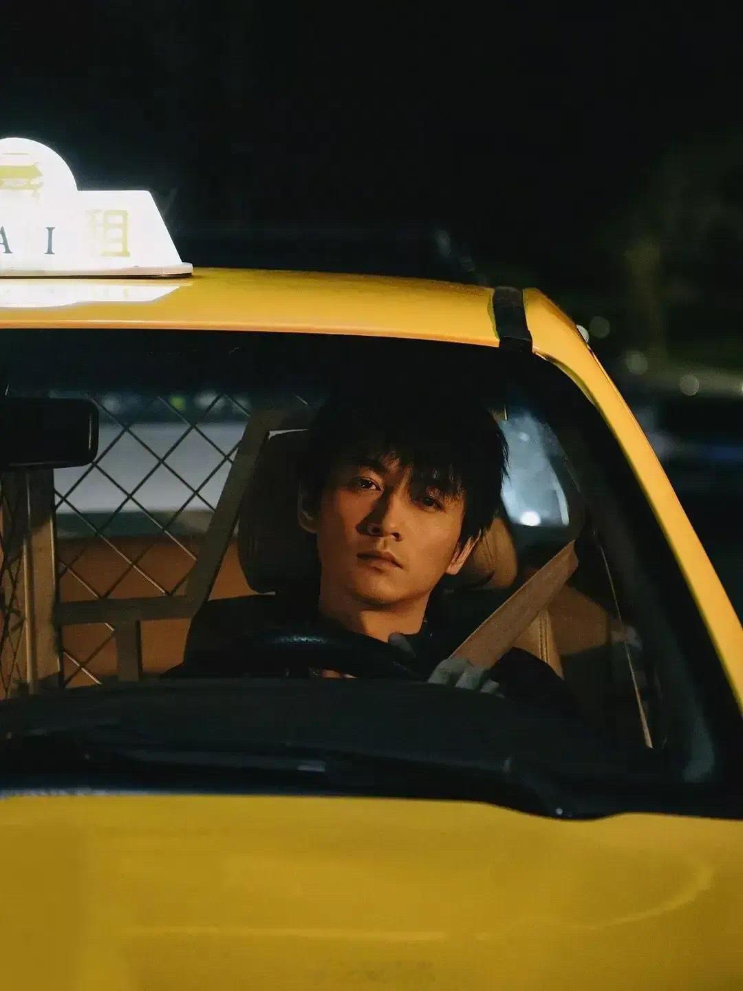 陈晓领衔主演X的故事电影《X的故事》还是延续了导演蔡骏特别钟爱的悬疑画风。一位患