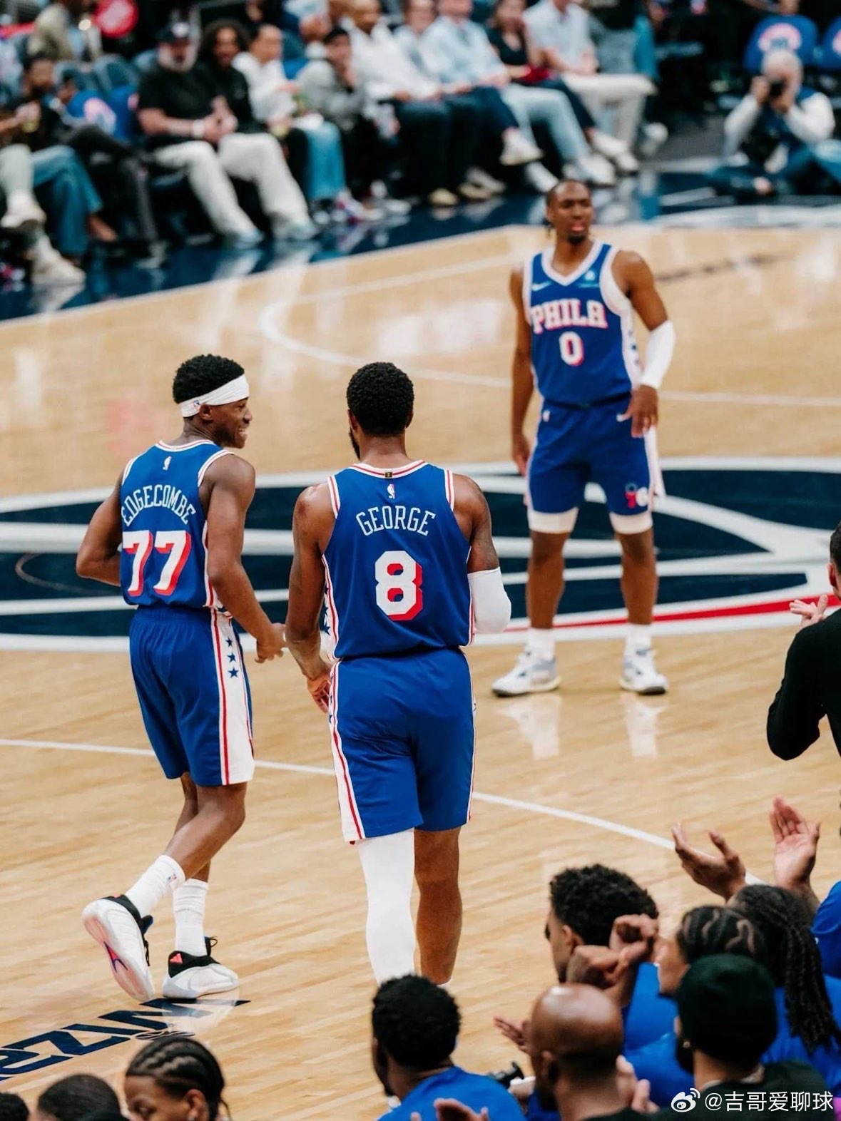 恩比德与文班亚马的顶级内线对话明天上午8点，NBA常规赛将迎来一场东西部强队的直