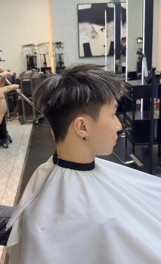 男生医美中式前刺