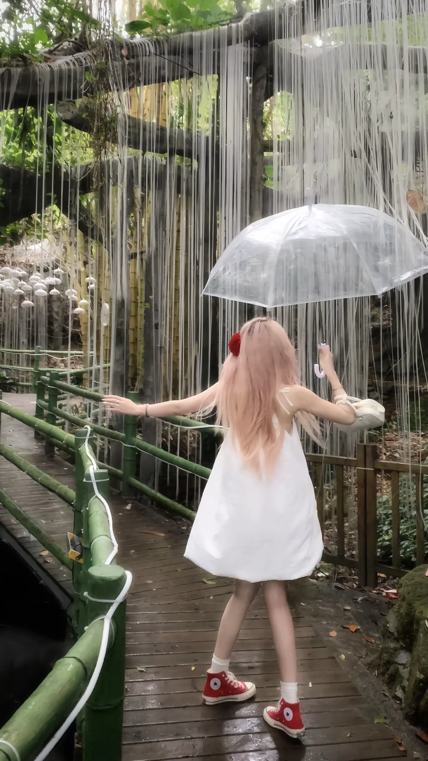 爱到妥协 到头来还是无解。