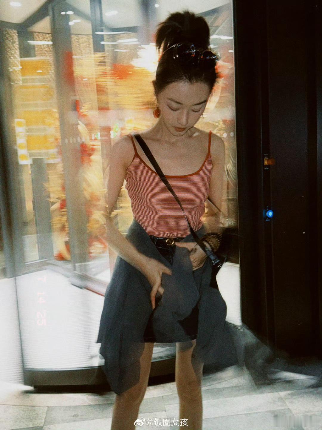 卜冠今变化OMG！ 这还是我认识的那个卜冠今嘛？怎么现在瘦成这样子了，看着感觉感