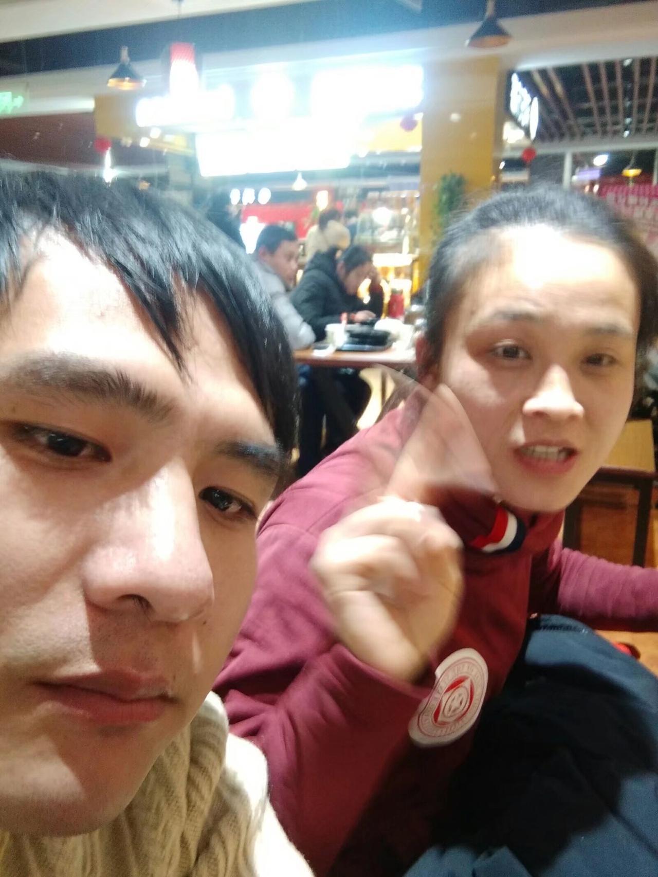 大家发现了没有，就是用QQ聊天的人越来越少了，大多数人都用微信交流打语音或者视频