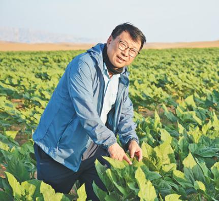 我国工程界大乌龙事件！2009年，重庆大学教授易志坚在研究物质力学时，意外发现了