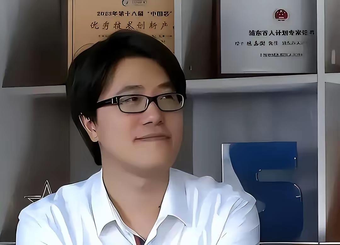 美国砸天价奖金、送永久绿卡，排队疯抢一个中国留学生。谁知他拿到学位当天，头也不回