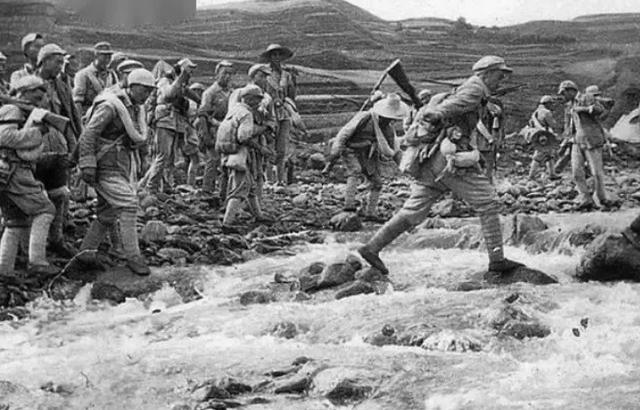 孤军深入是兵家大忌，主席为何严令刘邓不惜代价跃进大别山？

1947年，国共内战