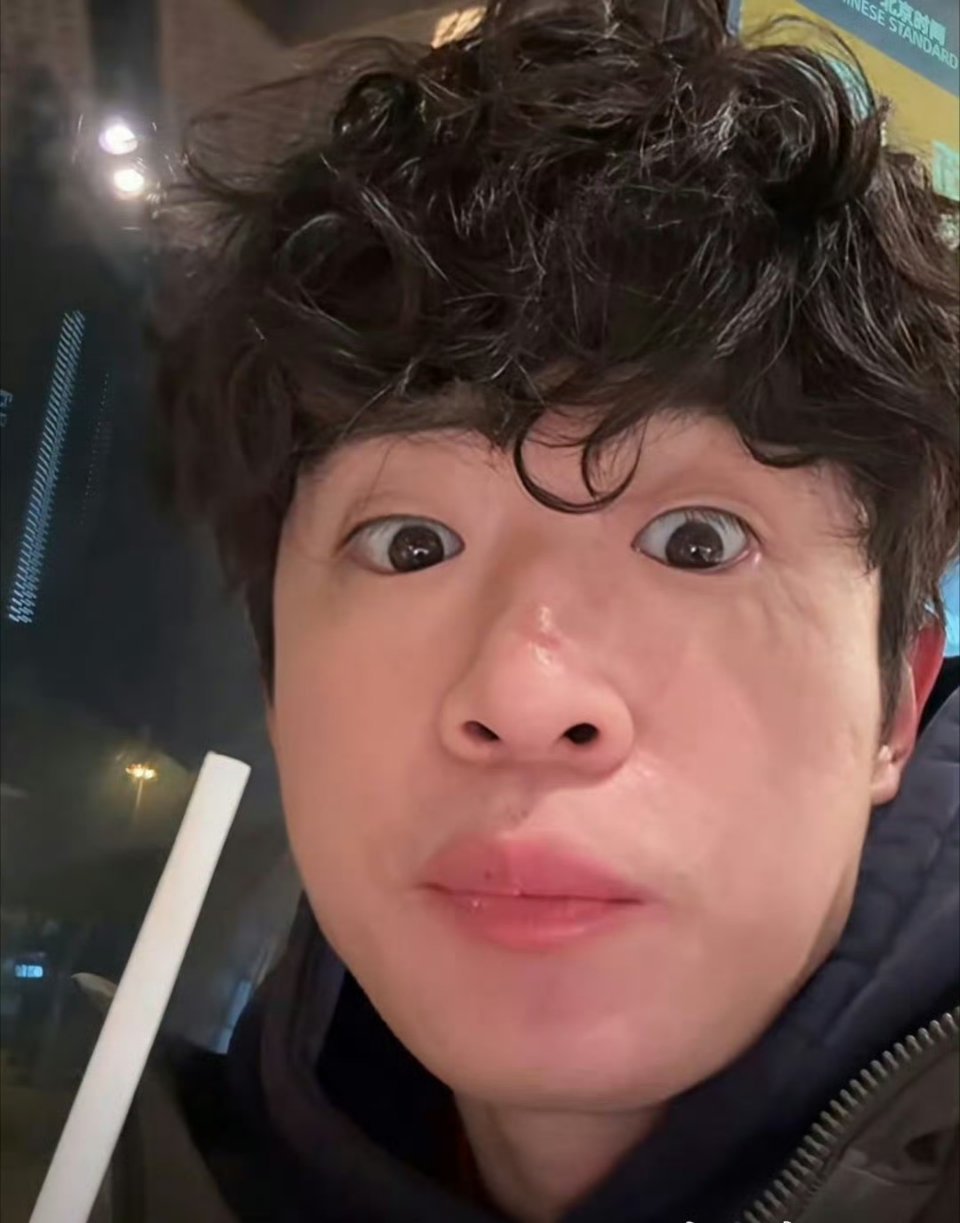 第一个想到喜宝塑雷淞然的是天才喜人奇妙夜 可爱果然会跨次元撞型！雷凇然卷毛造型一