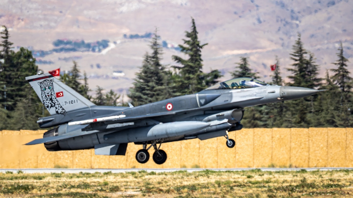 时隔20年之后，土耳其空军的F-16战斗机再次部署在波罗的海三国（图1），这次是