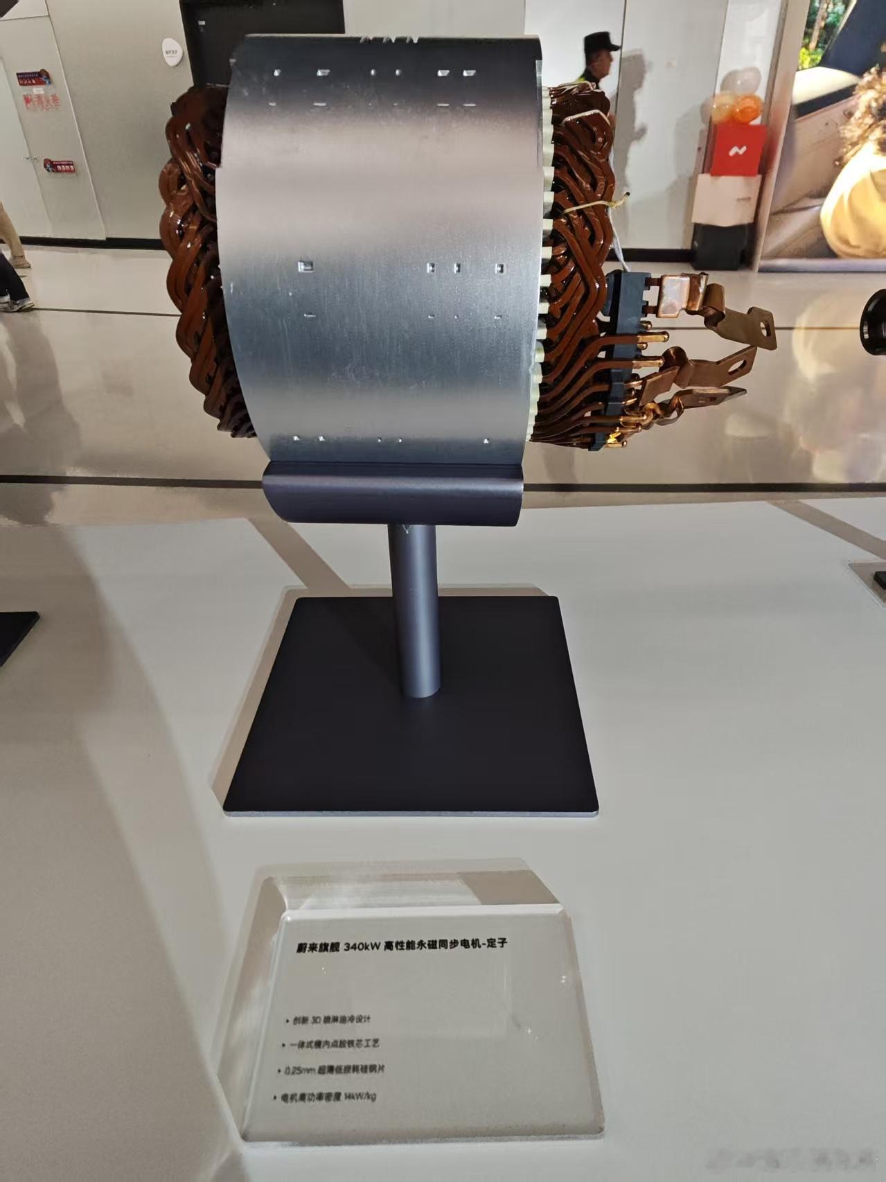 先来带大家看看这些硬实力：中央计算平台全球首颗车规级5nm高阶智驾芯片「神玑NX