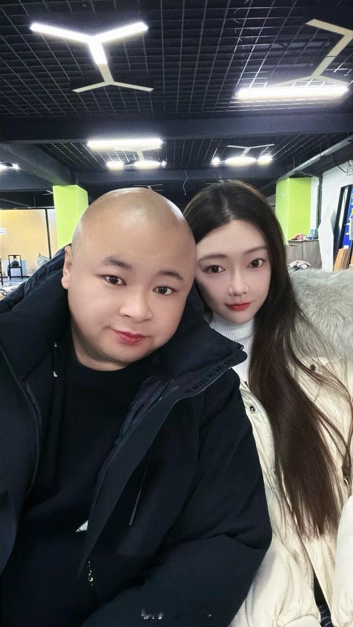 老狗爆出离婚协议！这次你们还能说什么？别再用虚伪的面具欺骗粉丝，然后利用三个孩子