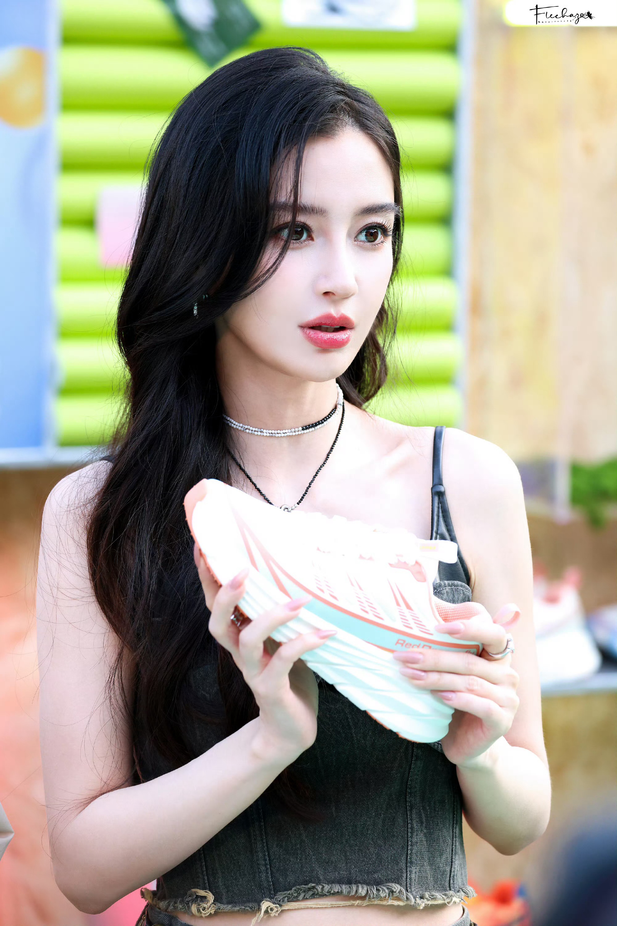 angelababy angelababy “晚风带着你的笑懵懵懂懂 有万分之一