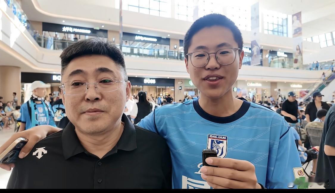 辽宁德比这场比赛，炸出了好多感人故事，一组外场跟踪采访，呈现了各地球迷对英博队的