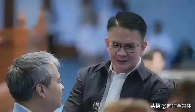 投机叛变得不偿失，杜特尔特心腹临阵倒戈，助马科斯夺权后惨遭卸磨杀驴
 
菲律宾政