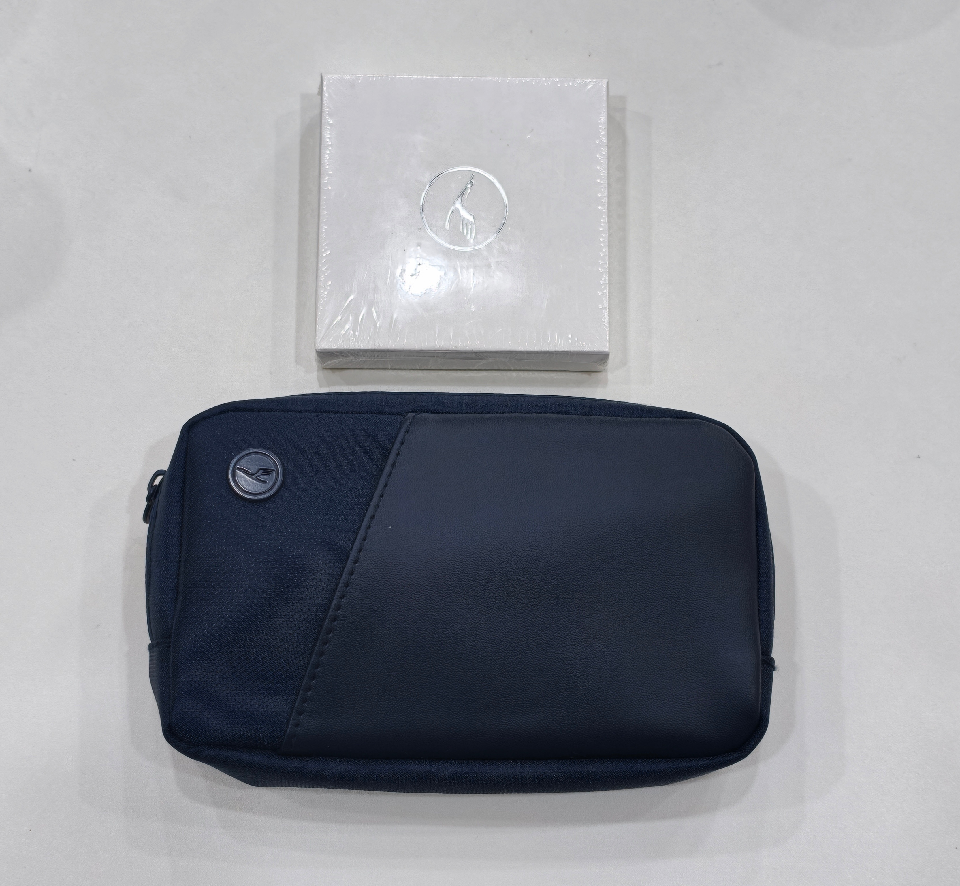 30天模型连送挑战 第162期今天【抽奖】送出的是：德国汉莎航空出行洗漱套装评论