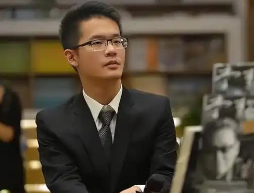 李敖之子李勘曾直言：大陆网民误以为邱毅在台湾很有影响力！真实情况让人大跌眼镜，邱