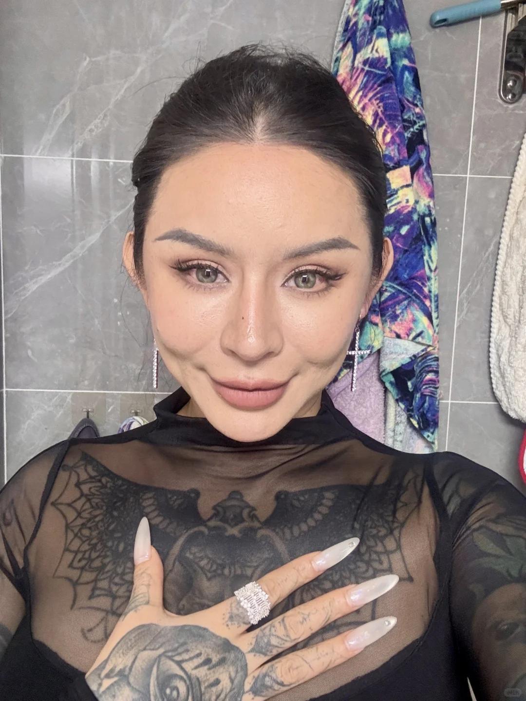 黑纱透视装，性感又神秘，自信满满！💃🏻✨