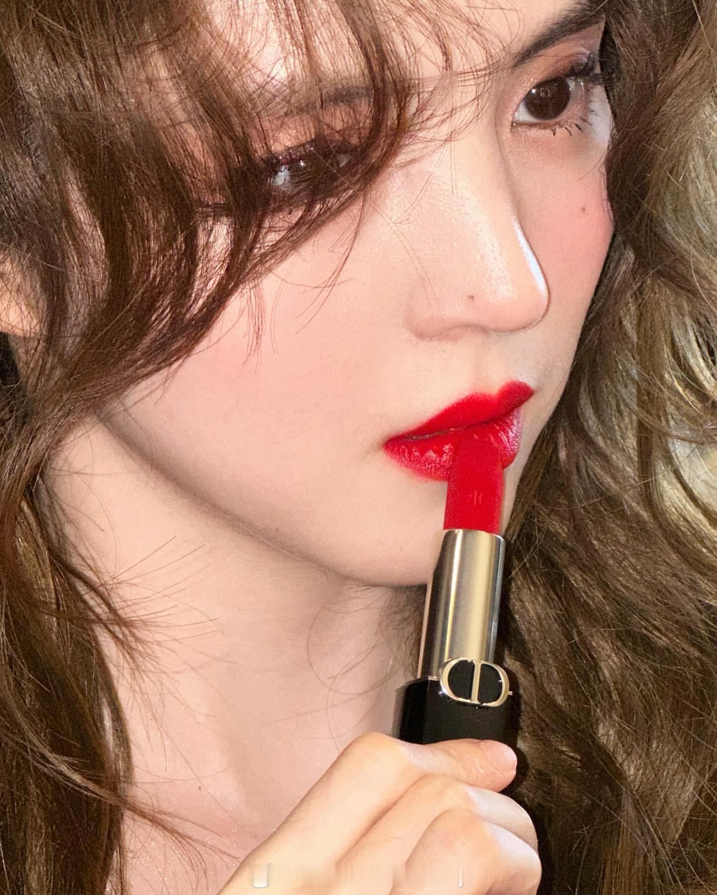 韩素希ins近照，随手一拍都美炸了！ ​​​