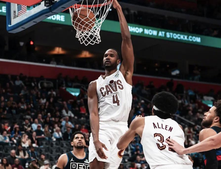 申京如果后续有第一场对雷霆那样的表现火箭交易截止日肯定会交易投手啊，可惜就是表现