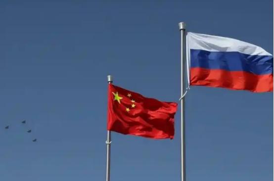 万幸中国没帮俄罗斯，因为美国早就布下了三个陷阱，一个比一个致命，那美国布下的陷阱