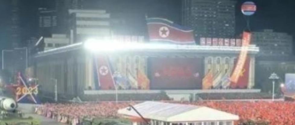 美国敢不敢打朝鲜？几乎不敢！因为朝鲜不是伊朗，伊朗顶多打打美军海外基地，朝鲜却是