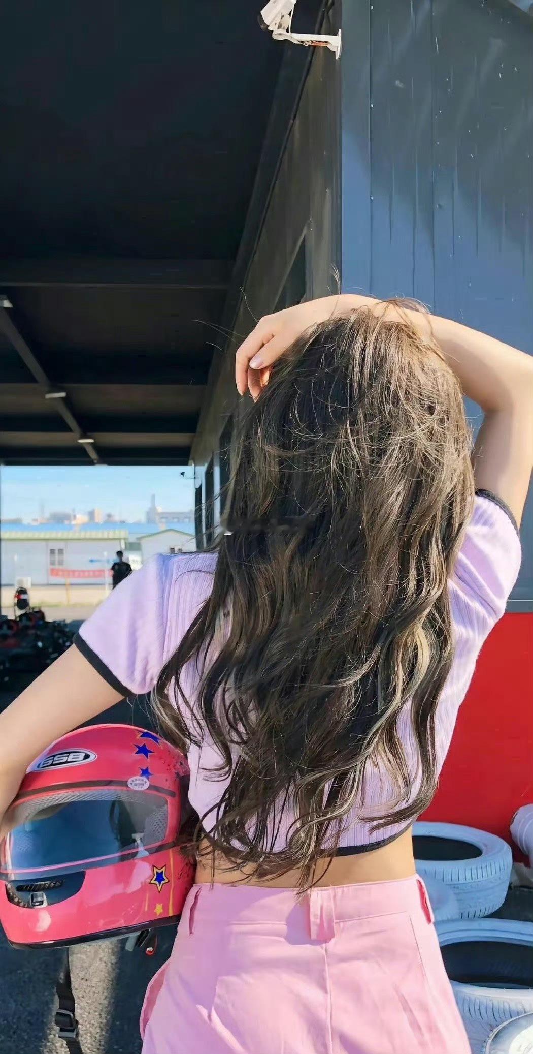 白羊女的脾气中就透着一股子“杀气”，白羊脾气急躁，一旦火气上来，跟你摔桌子都有可