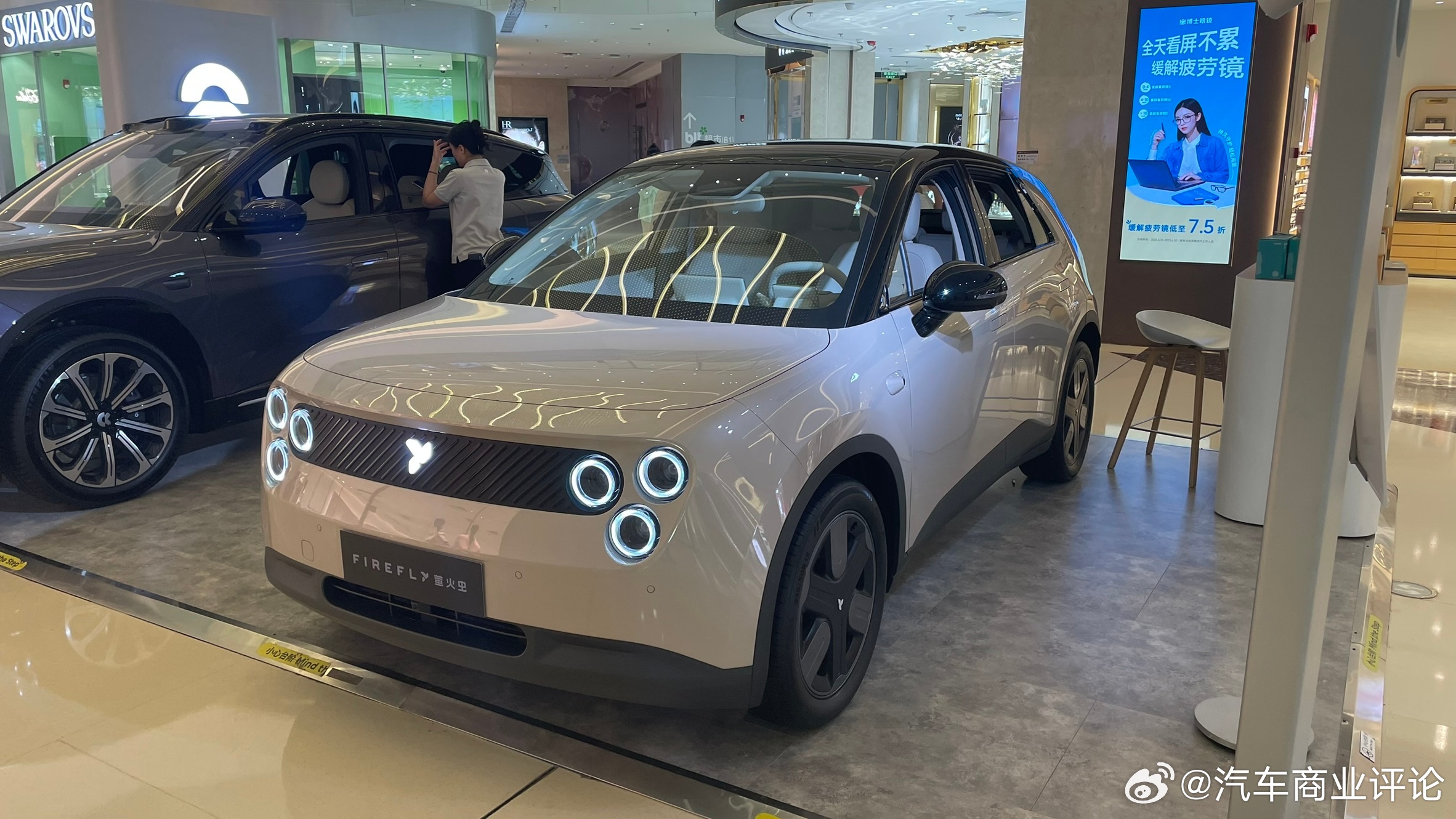 萤火虫曼谷品牌独立门店开业 据CnEVPost 10月19日报道，蔚来旗下萤火虫