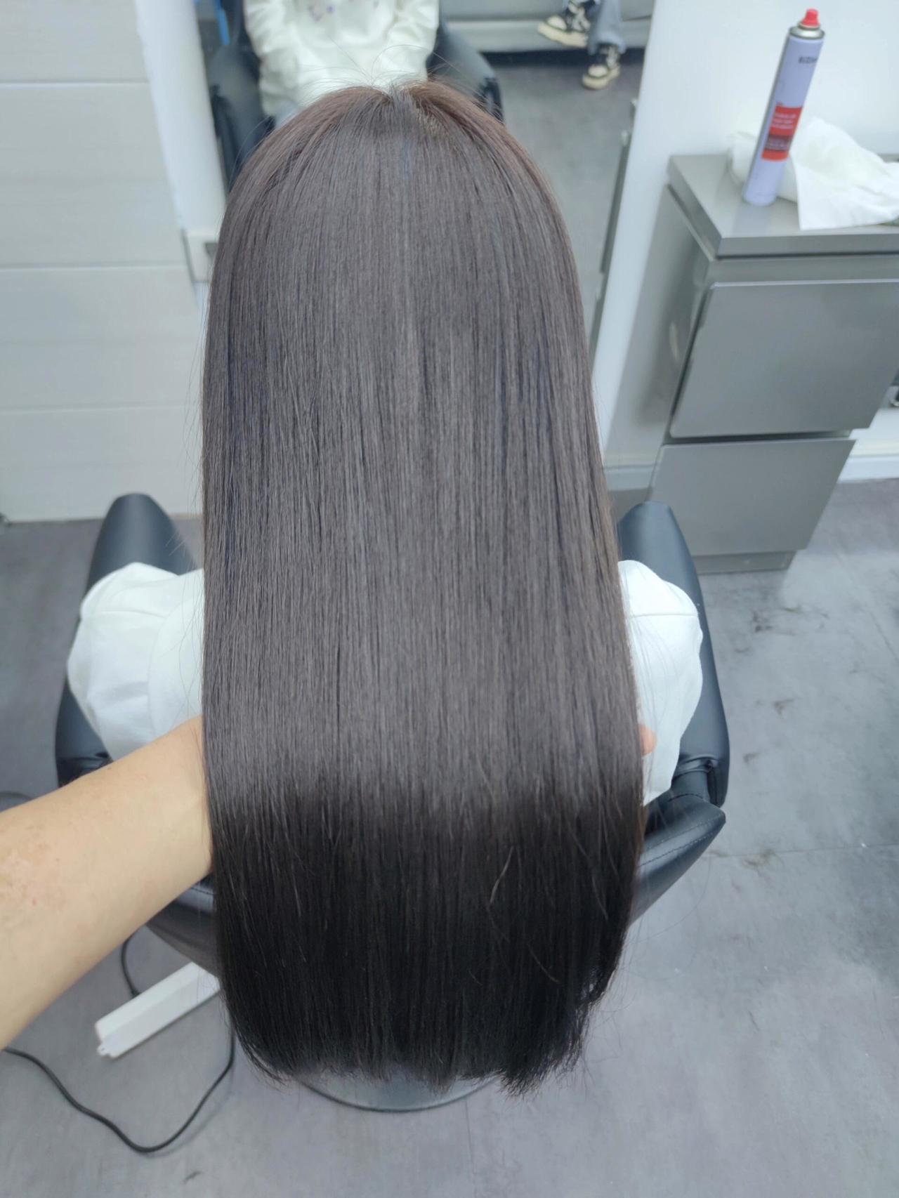 如何避免拉直跌头皮？拉直拉直头发的效果 自然卷发型 蛋白直发