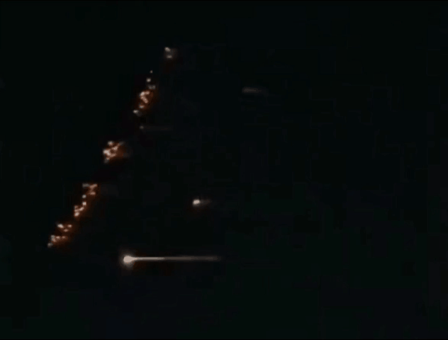 伊朗向以色列发射一枚装有集束弹头的霍拉姆沙赫尔-4型导弹，携带有80枚子弹头。导