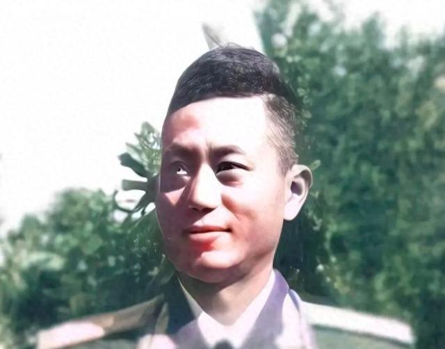 开国将校里唯一申请去台湾的人：99岁的母亲病危，想去见最后一面。

那个特殊的年