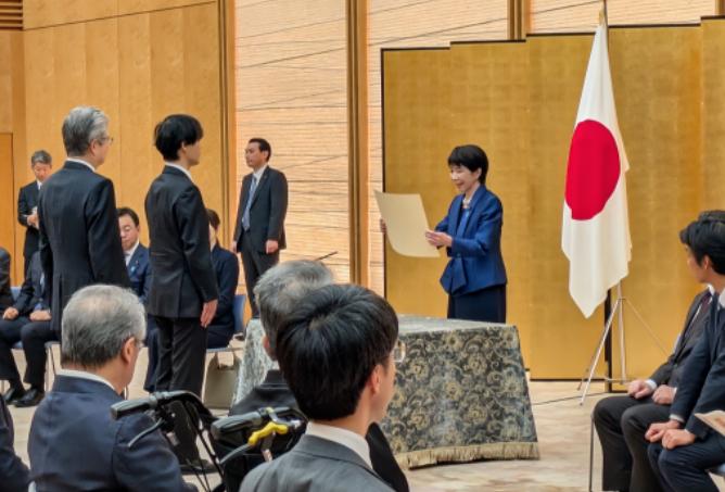 日本公开喊话中国。
当地时间1月19日，日本首相高市早苗在首相官邸与经团联会长筒