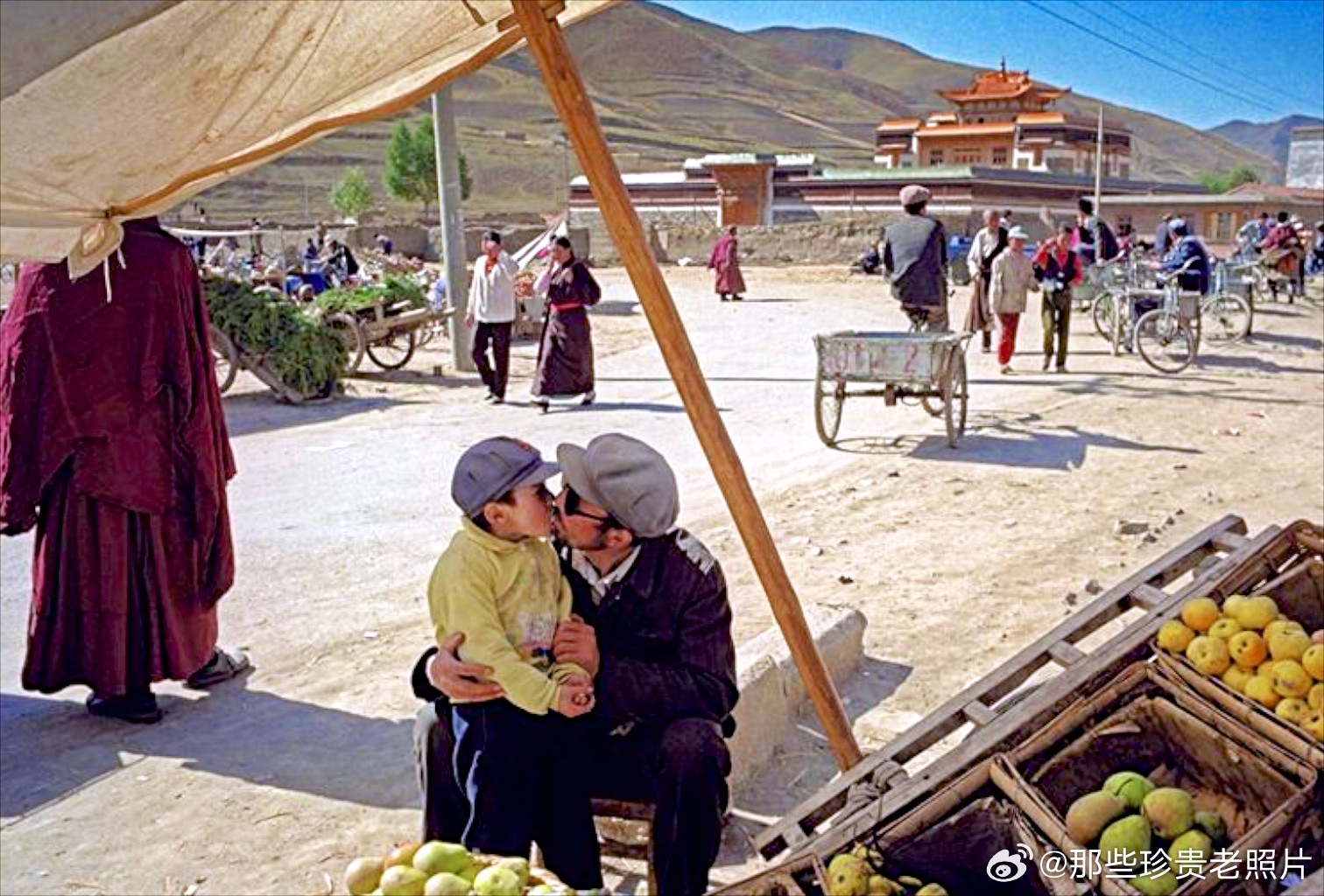 1996年的甘肃夏河，摄影：Ian Berry 