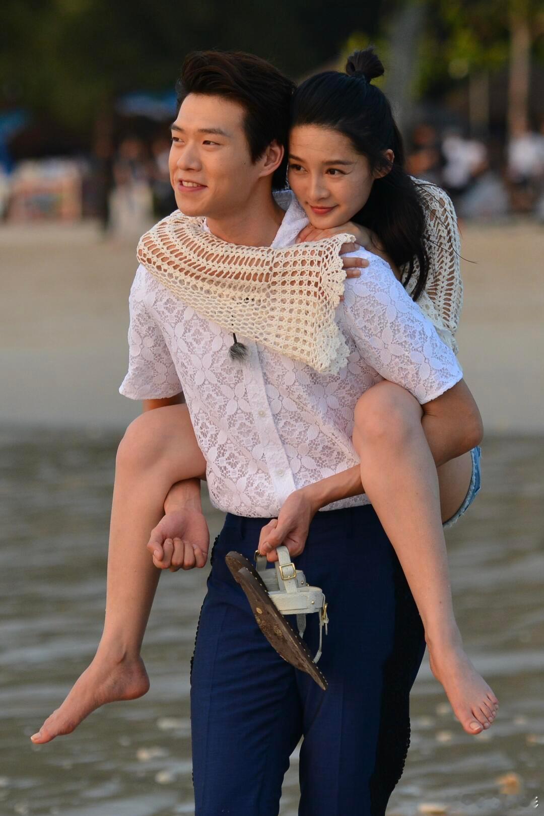 他们俩好甜。 