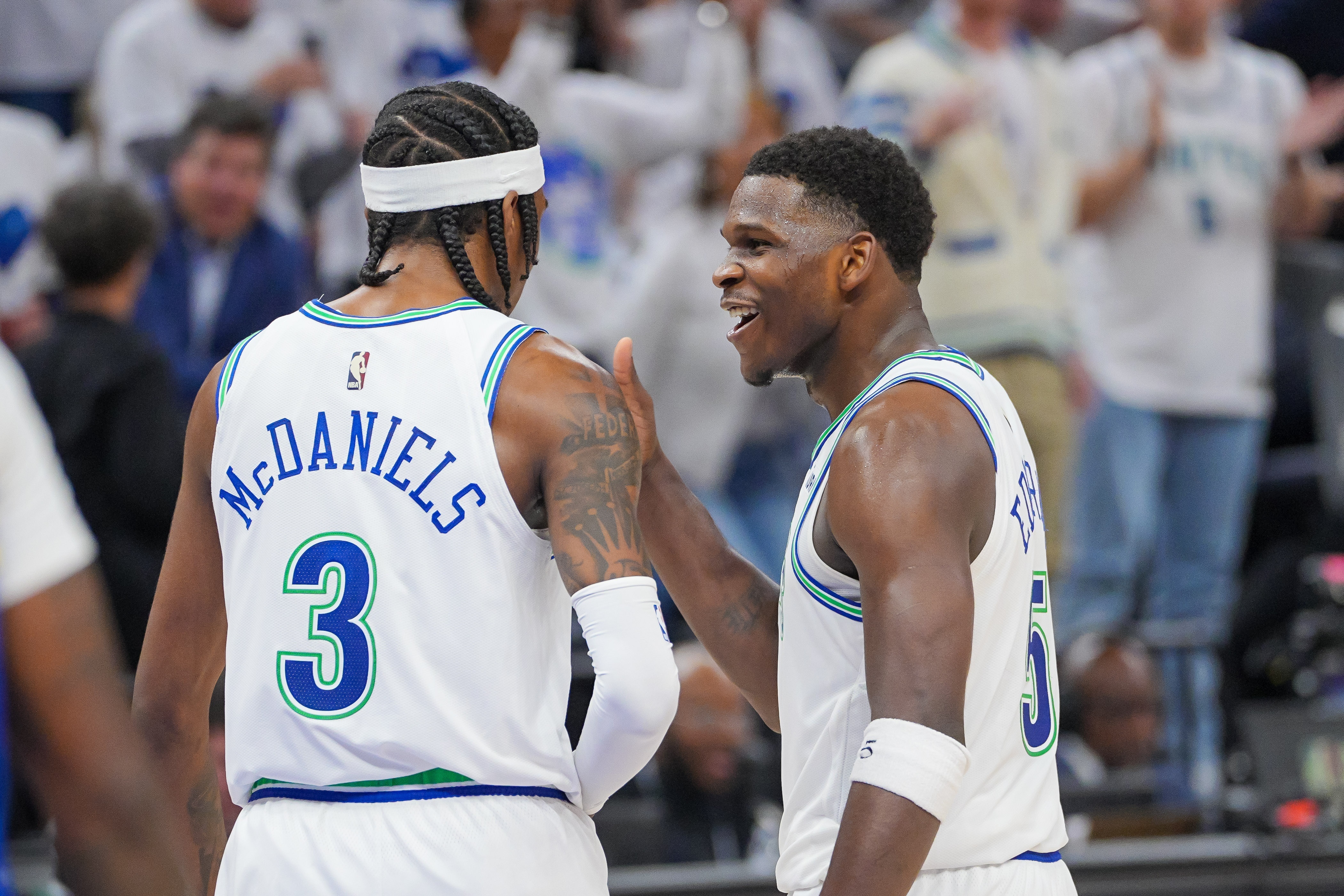 NBA 美记：森林狼将以华子&麦丹&里德&贝兰热为未来核心阵容 进行调整 