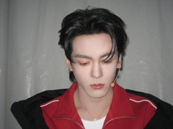 曾舜晞的私有时刻港风氛围感拉满！曾舜晞温柔又有故事感，低调内敛却自带高级感，每一