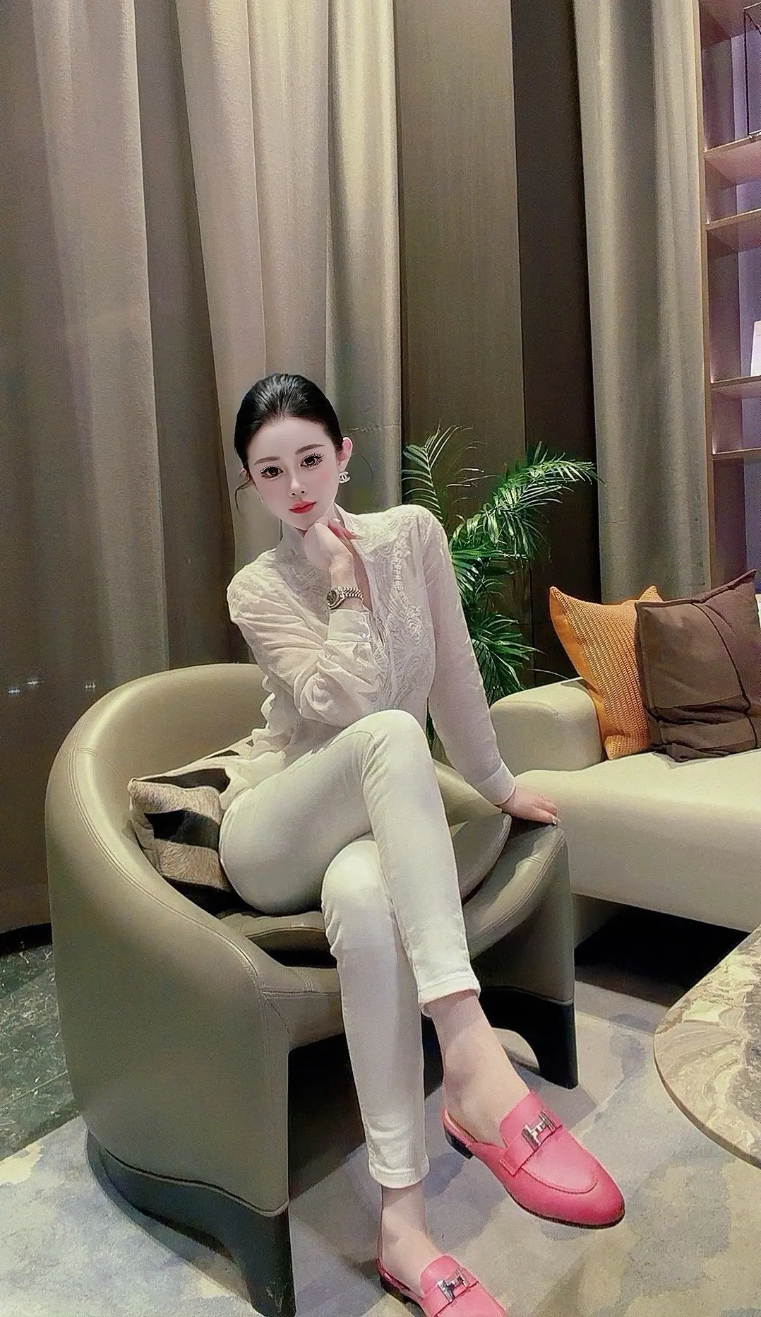 当人群里再也没有你想要的东西 你自然就不会往人群里挤了…
