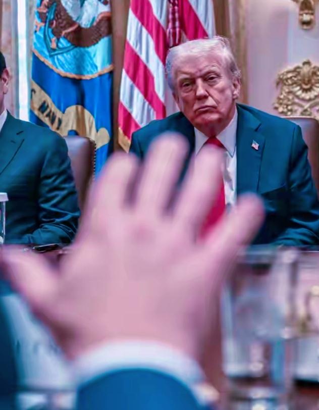 这货闲着没事，招惹中国干什么？真不知道他是怎么想的？
他手贱，撩搭了一下中国，中