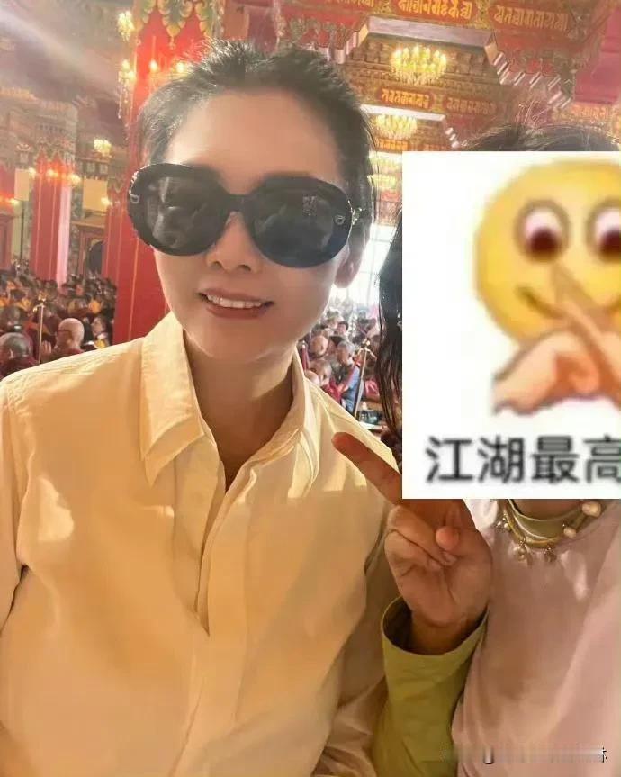 印象里上一辈港星尤其是女明星结婚生子或者年纪大了之后，基本上都不拍戏退圈了。
不