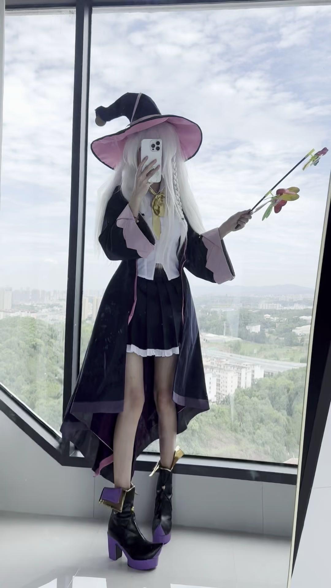 今天终于实现cos自由啦！为了这次《魔女之旅》伊蕾娜正片，我特意准备了蕾丝边裙装
