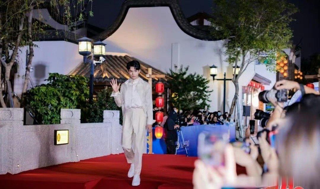 孙帅东人生镜头上新了、孙帅东人生镜头啊啊啊啊啊，孙帅东人生镜头上新了，可以有啊，