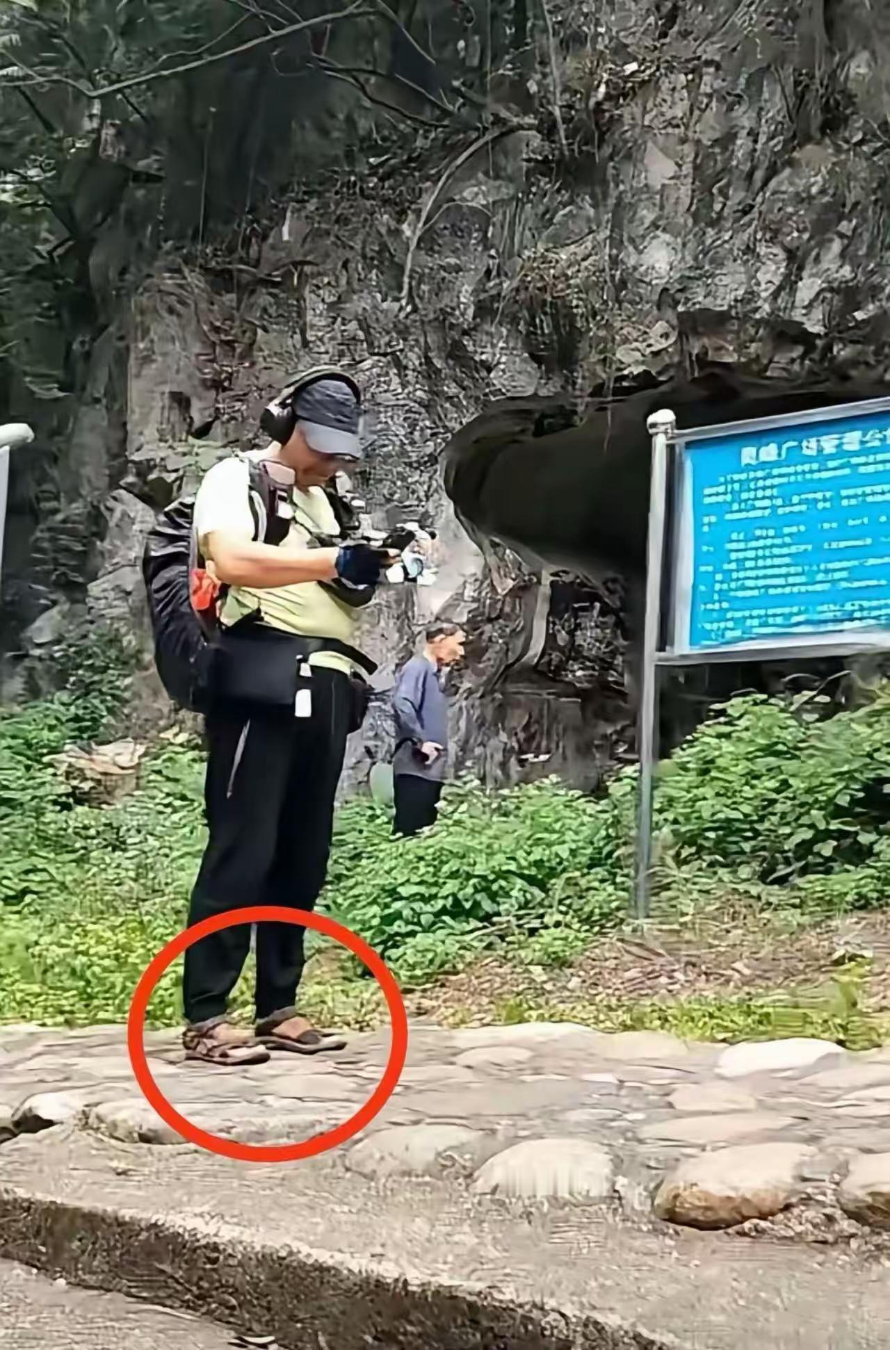 深山偶遇“怪人”，反手一个报警！这波操作，揭开了多少人间悲剧的面纱？

有时候，