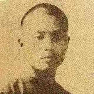 谷正文的回忆录有句话：在台潜伏的2000共党，骨头最硬的是张志忠…
 
说这话的