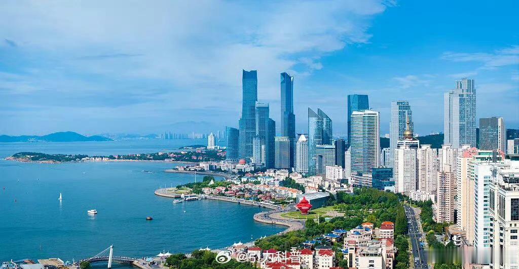 一场盛会早已跳出单纯会议范畴，成为链接国内产业与全球资源的关键纽带。十五五起步之