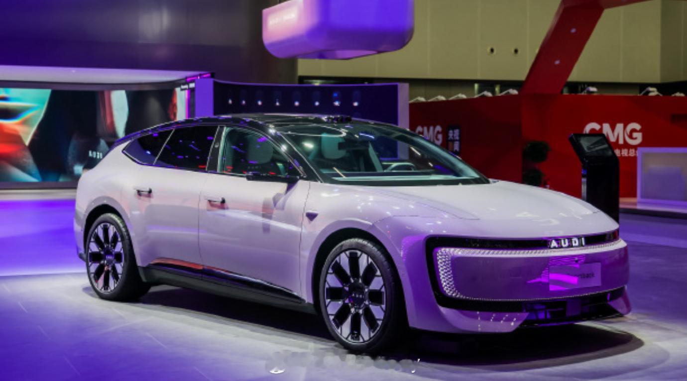 今年电车确实有点东西性价比高的感觉合资和豪华品牌多了起来近期很热议的一台车奥迪E