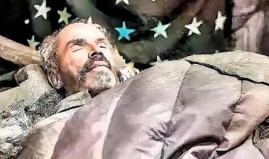 1939年，在白求恩临终前，向聂元帅提出要求：“请给我的离婚妻子拨一笔钱，我的前