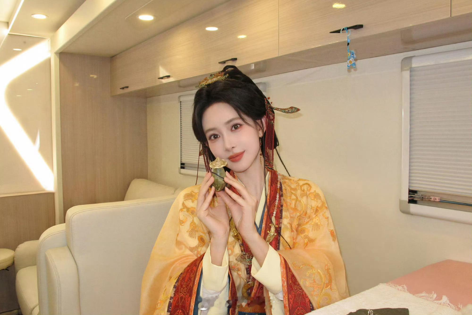 来看95🌸漂亮姑娘们孟子义、王楚然、宋祖儿、关晓彤、李兰迪、章若楠、周也、任敏