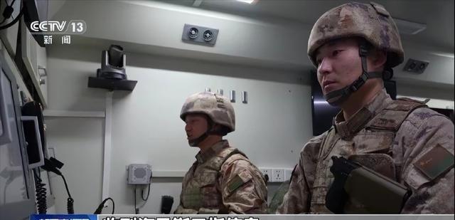 第一批渗透进入台湾地区上空的歼-20，除了投放小型精确制导炸弹打击指挥节点和警戒