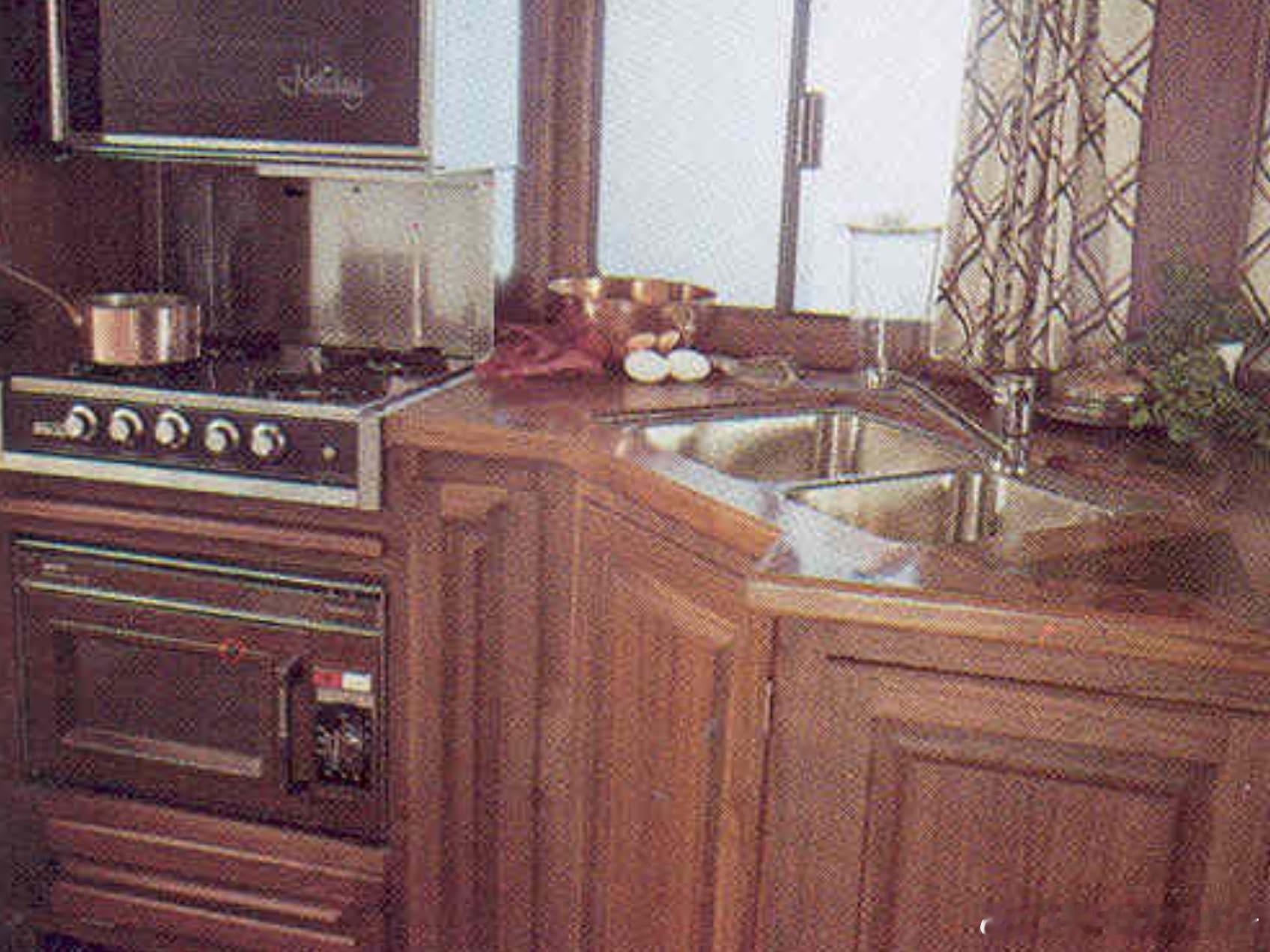 寰宇特车报告1977奢靡得中产 