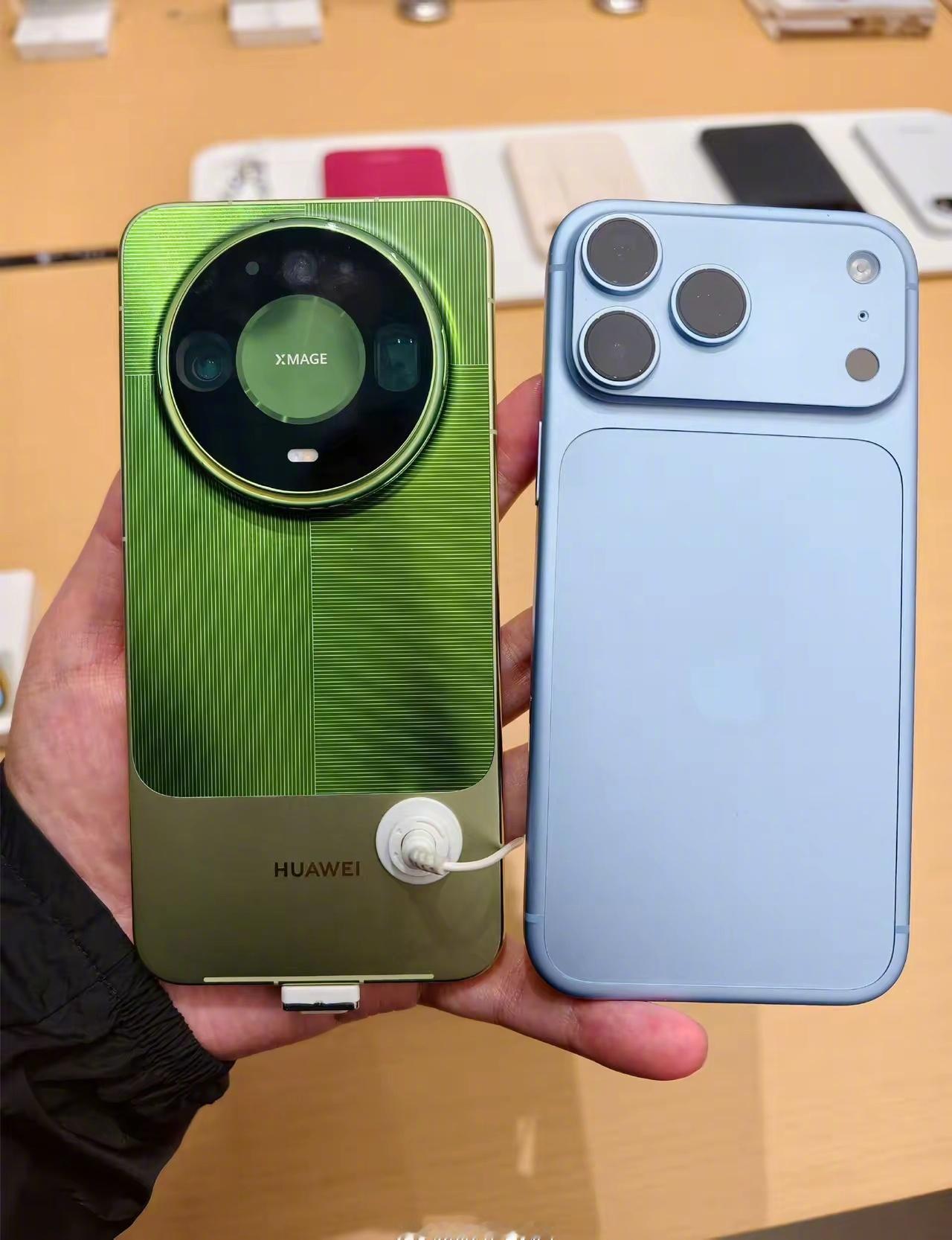 不吹不黑的说，华为mate90 Pro Max跟iPhone18 Pro Max