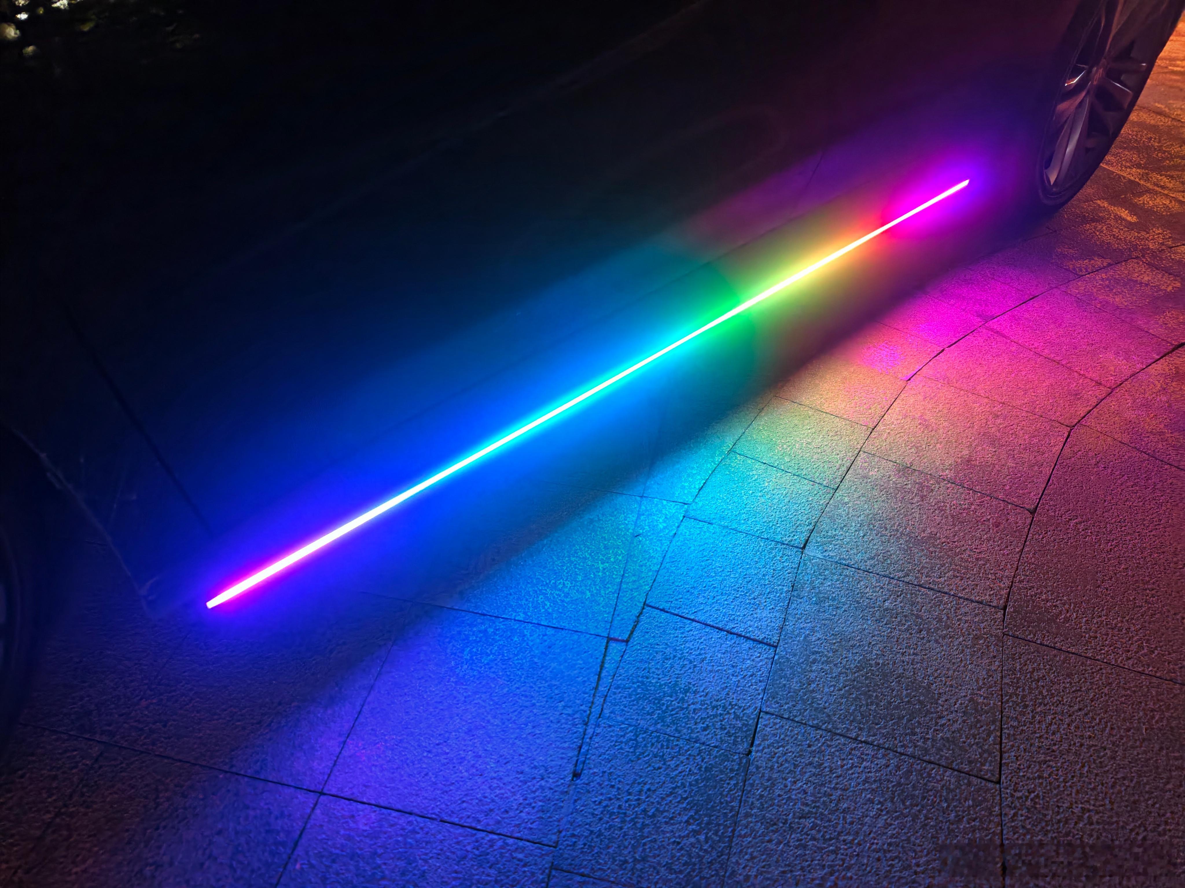 零跑C16车主装的这种脚踏板，看着挺好看，但是有点汽配城风格