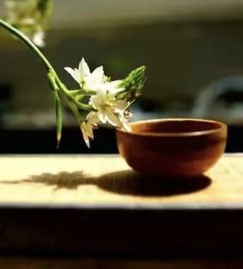都是真的
老师有双休是真的，老师一天只上2到4节课是真的，老师的法定节假日休息是