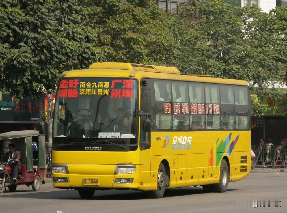 曾经的经典客车—五十铃客车经典（一）
       上世纪八九十年代，五十铃客车